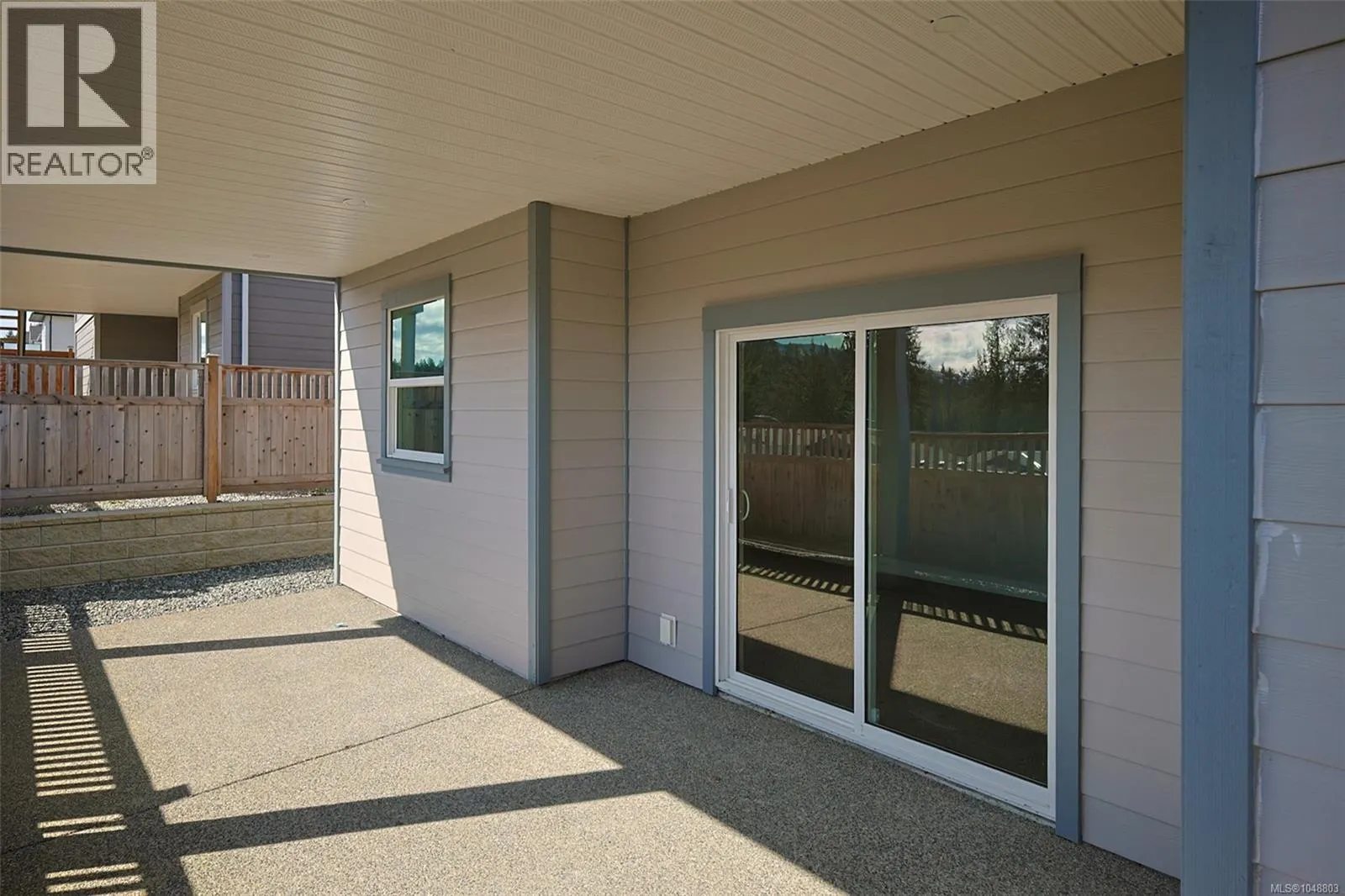 163 Golden Oaks Cres