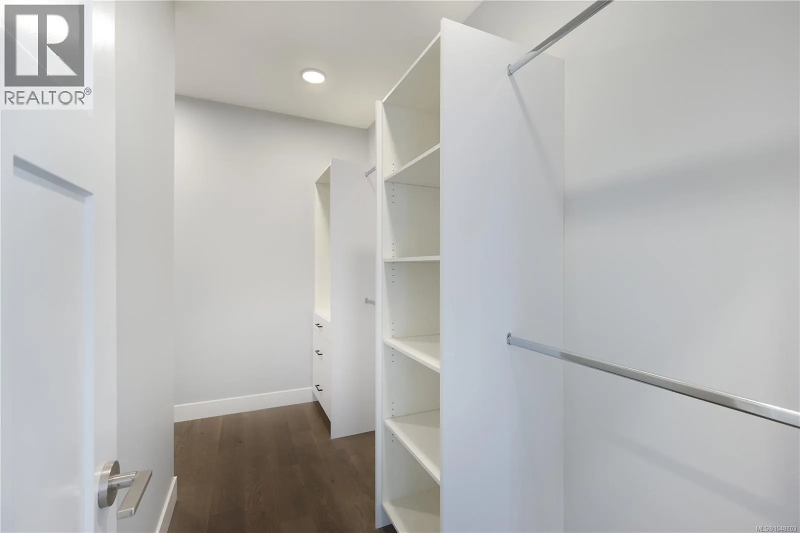163 Golden Oaks Cres
