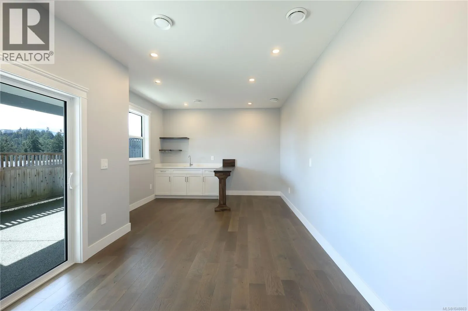 163 Golden Oaks Cres