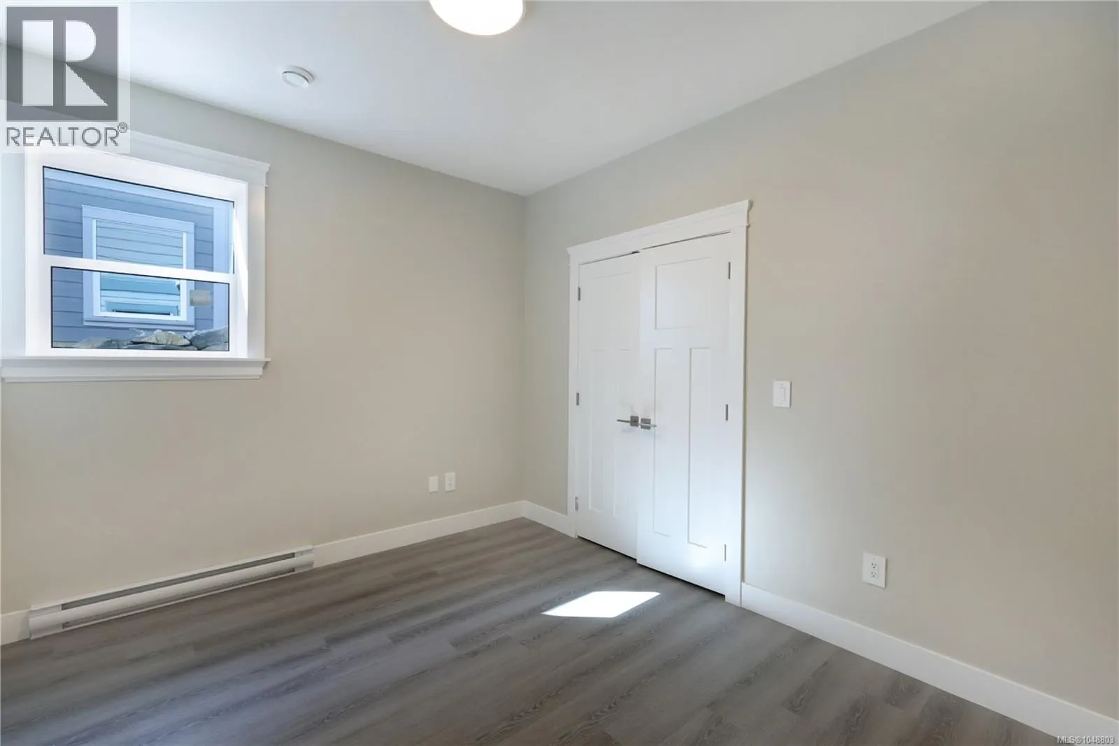 163 Golden Oaks Cres