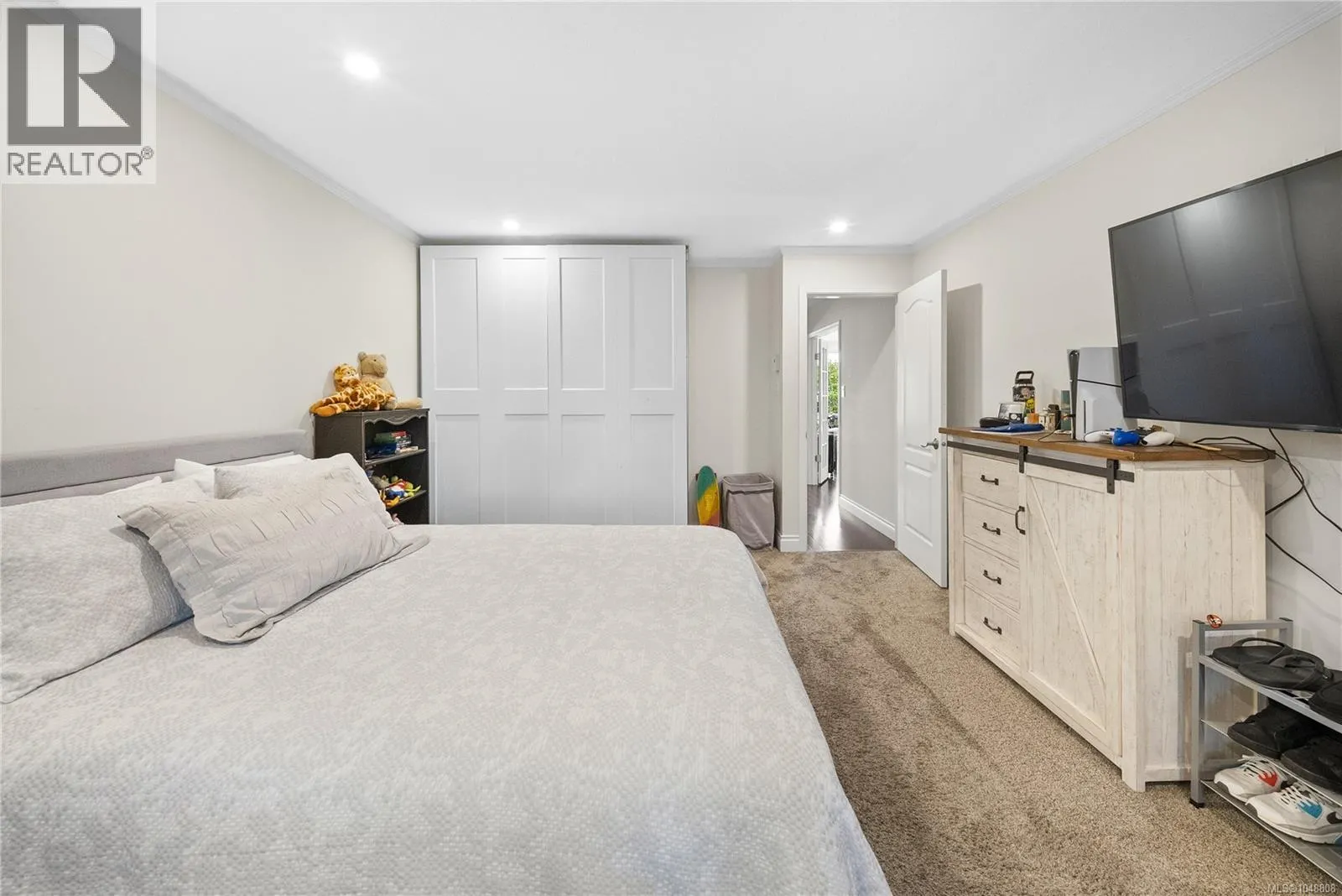575 Johnstone Rd