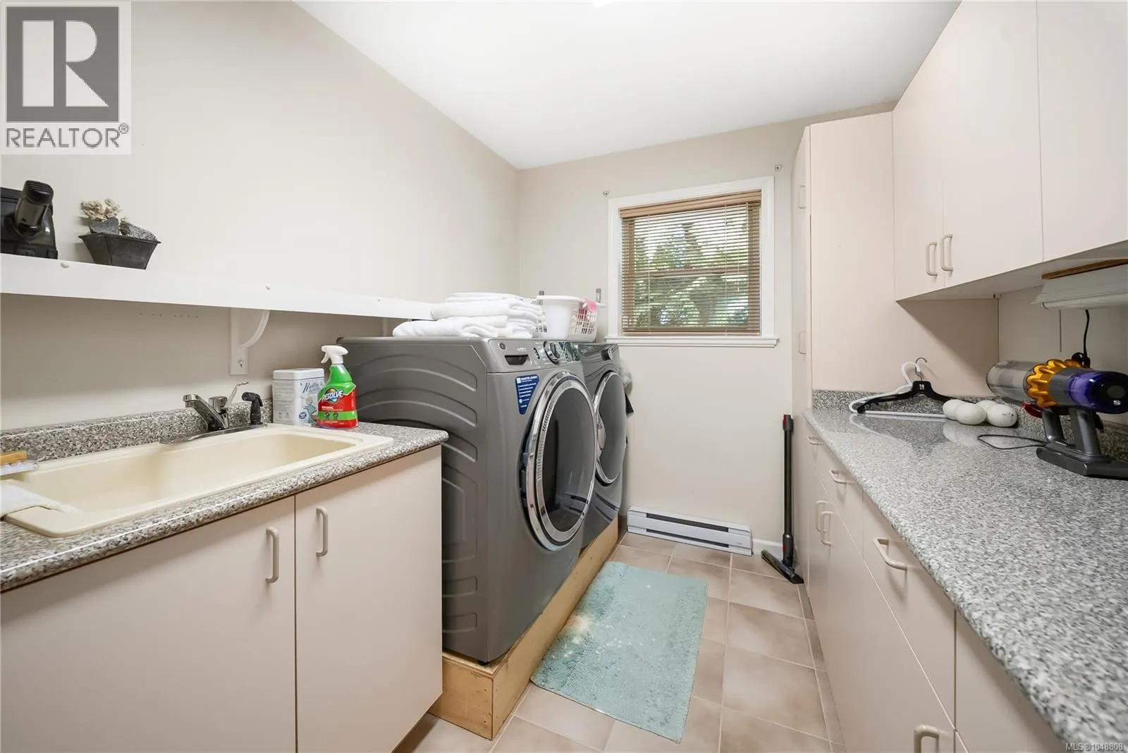 575 Johnstone Rd