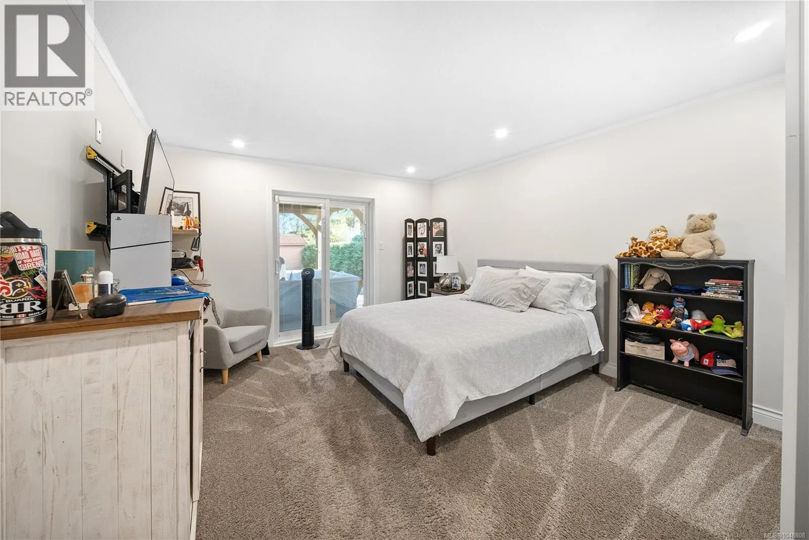 575 Johnstone Rd