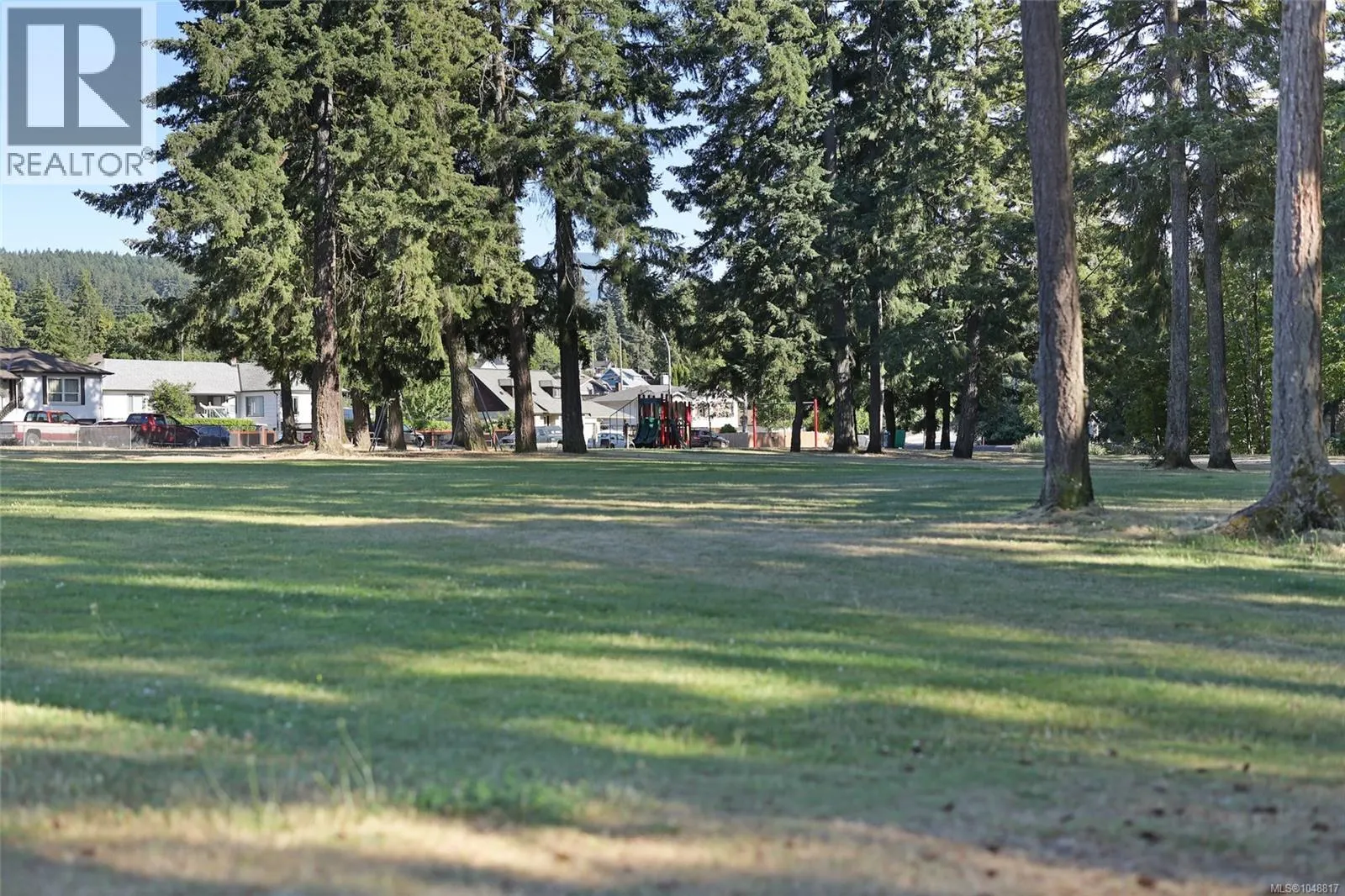 2 2846 4th Ave