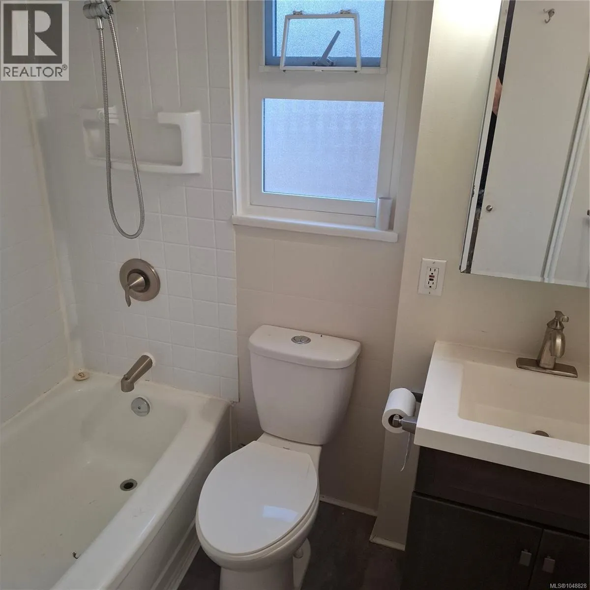 3566 Tillicum Rd
