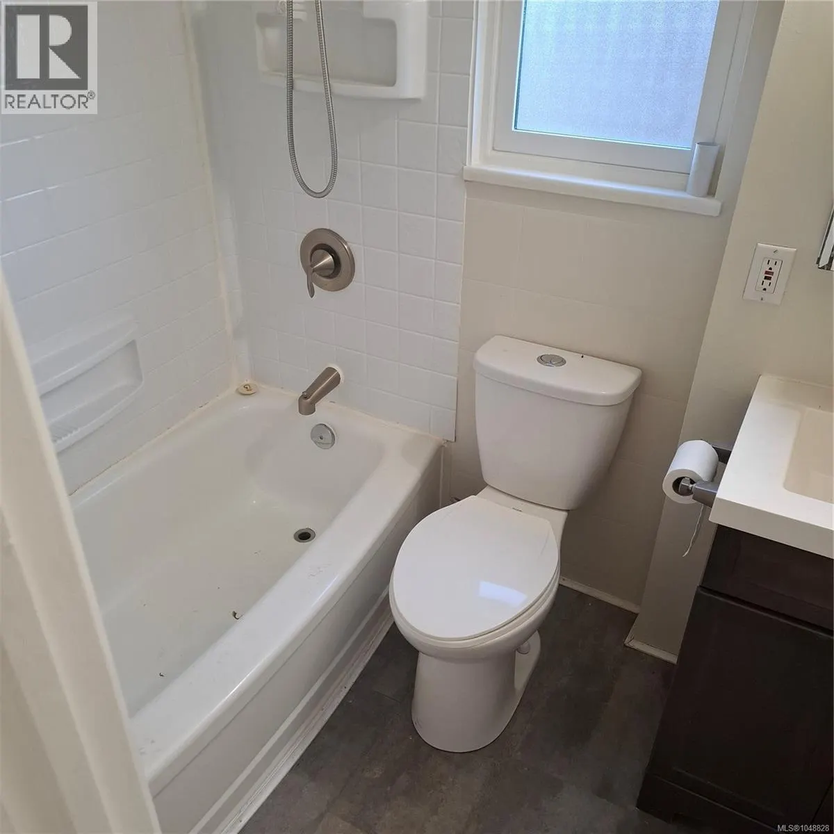 3566 Tillicum Rd