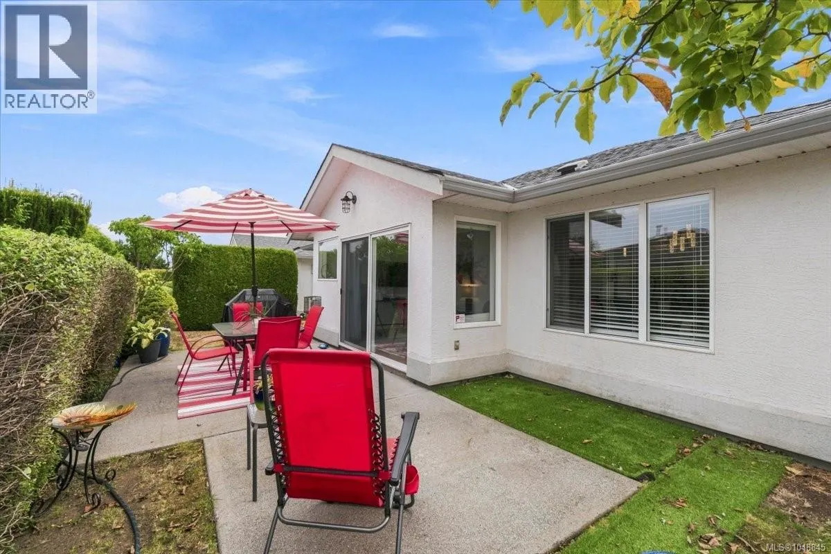 7 6595 Groveland Dr