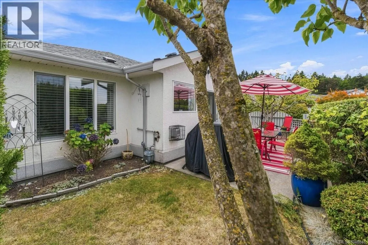 7 6595 Groveland Dr