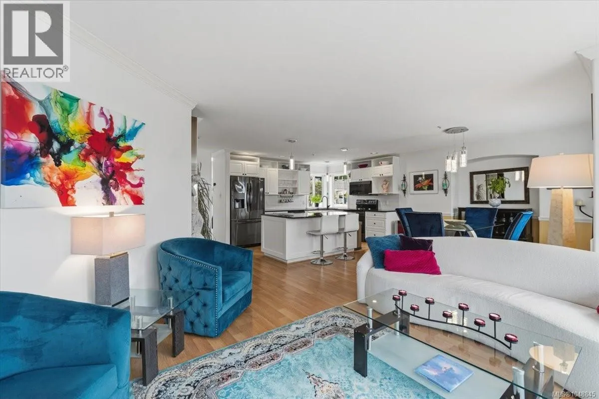 7 6595 Groveland Dr