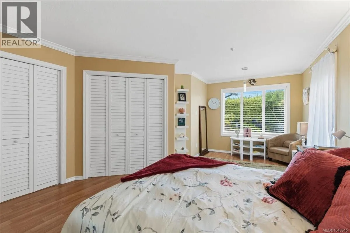 7 6595 Groveland Dr
