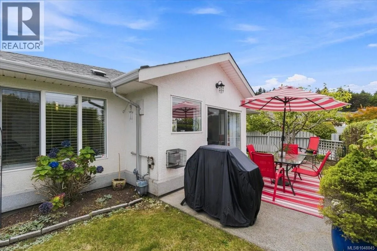 7 6595 Groveland Dr