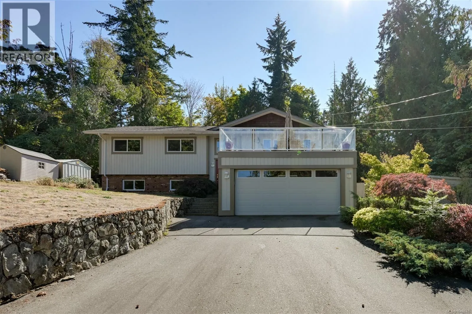 1215 Cloake Hill Rd