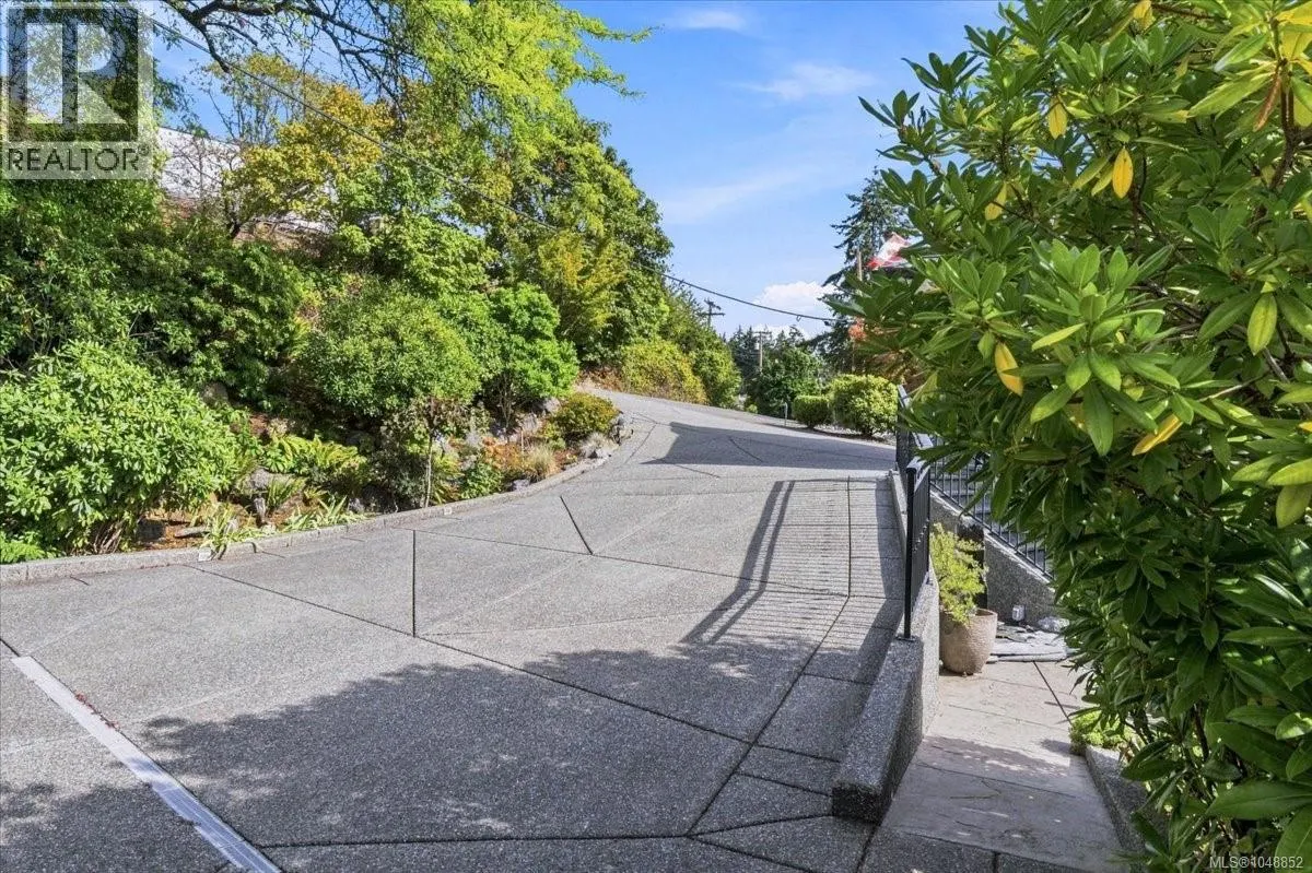 1410 Sherwood Dr
