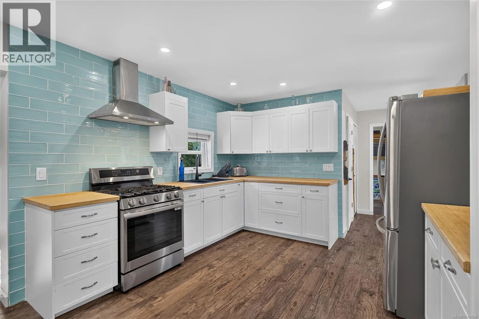450 Aurora St