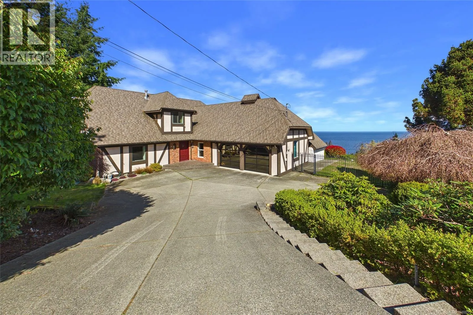 5246 Lost Lake Rd
