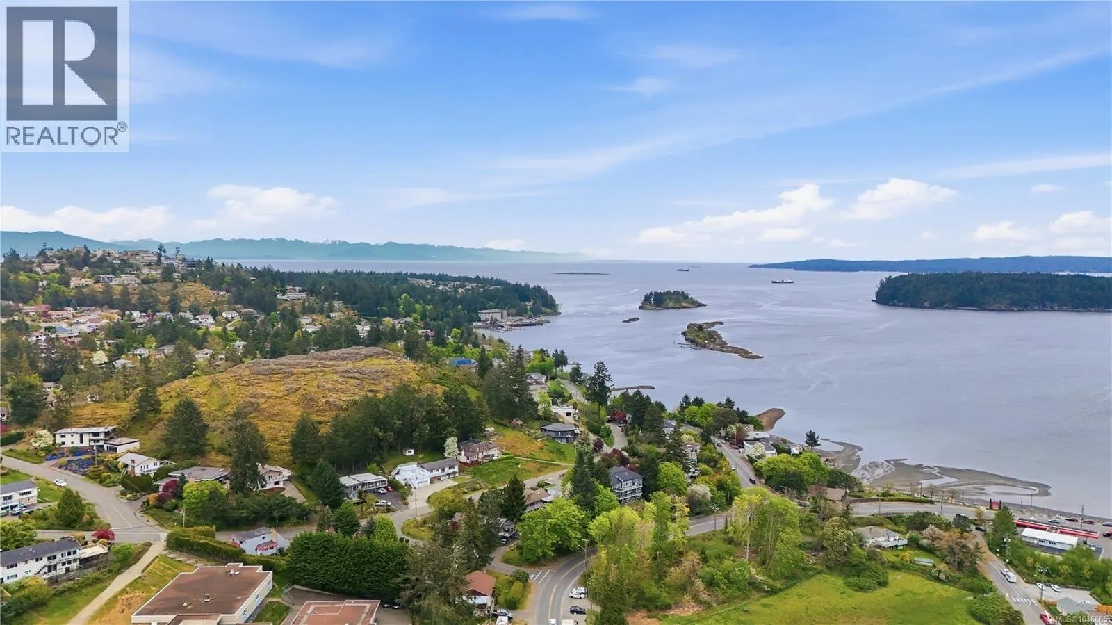 3129 Departure Bay Rd