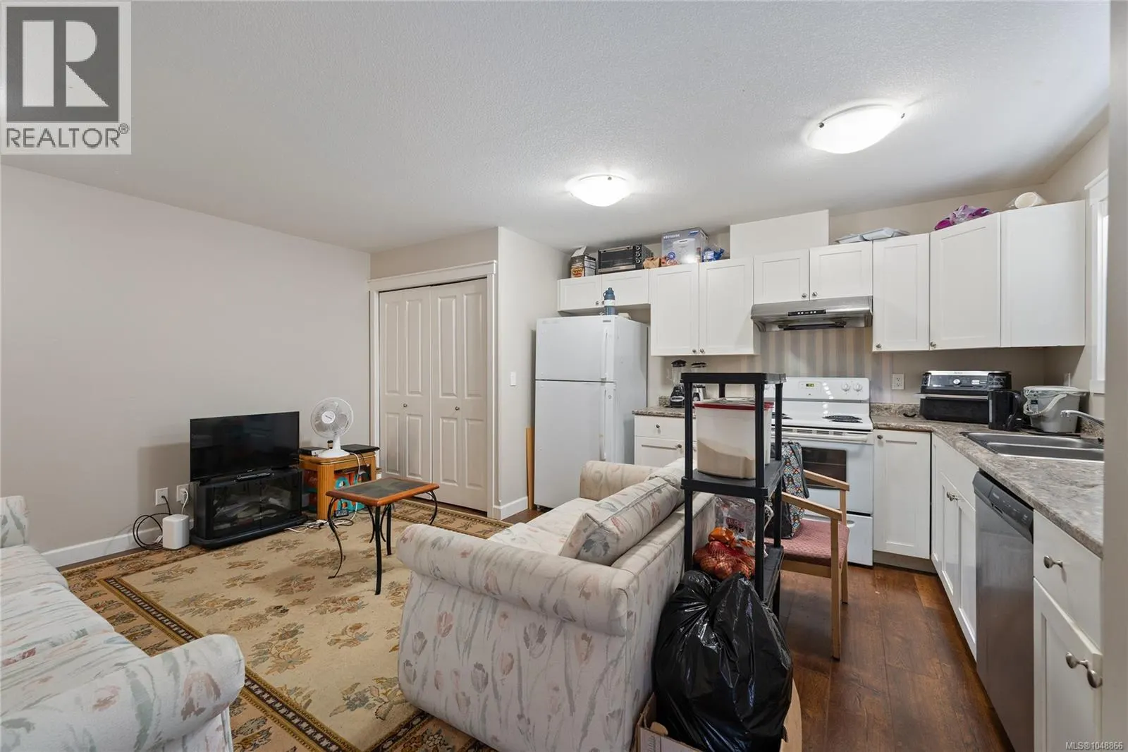 611 Sandy Crt