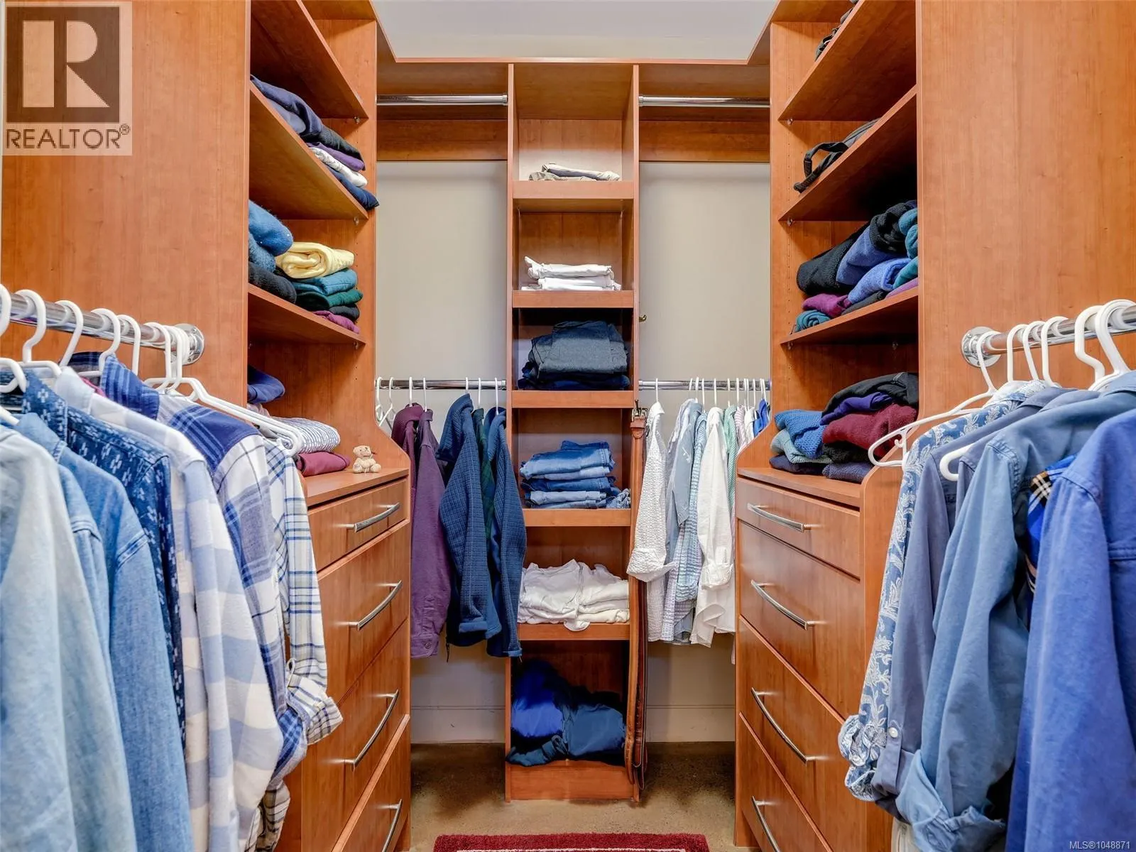 1047 San Marino Cres