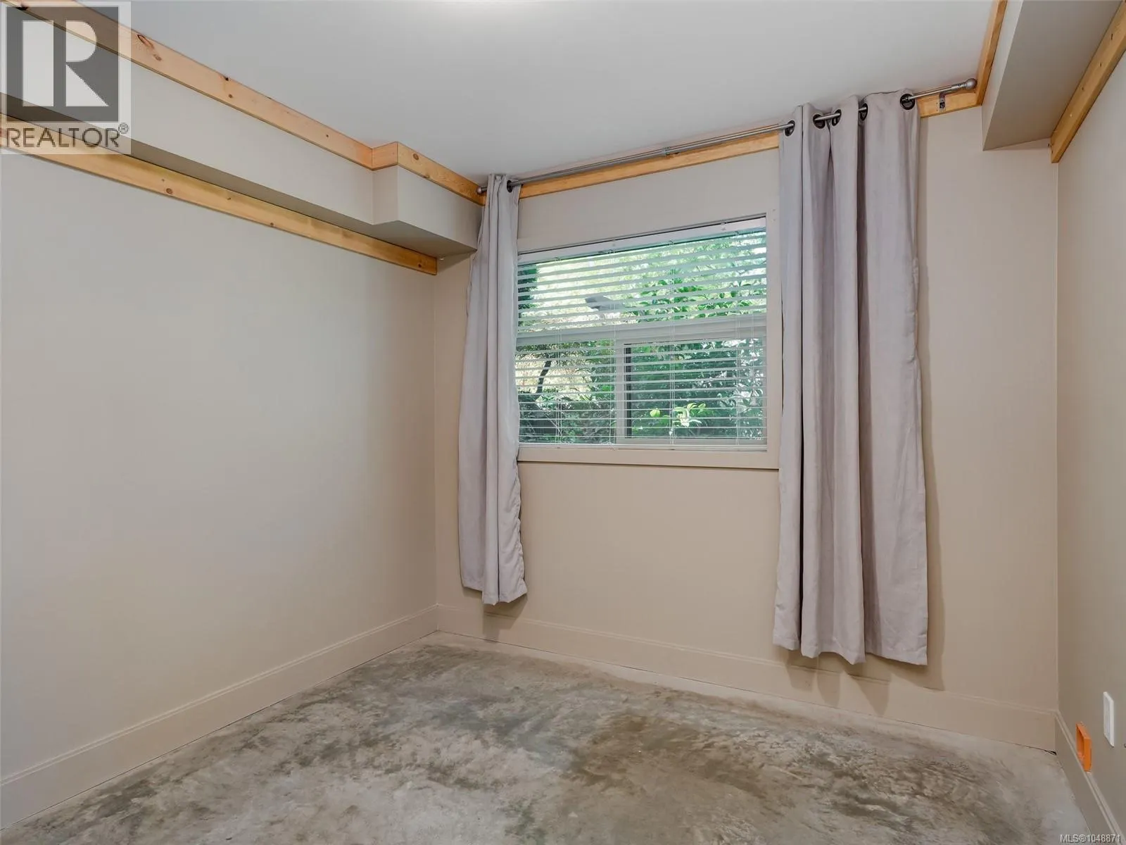 1047 San Marino Cres