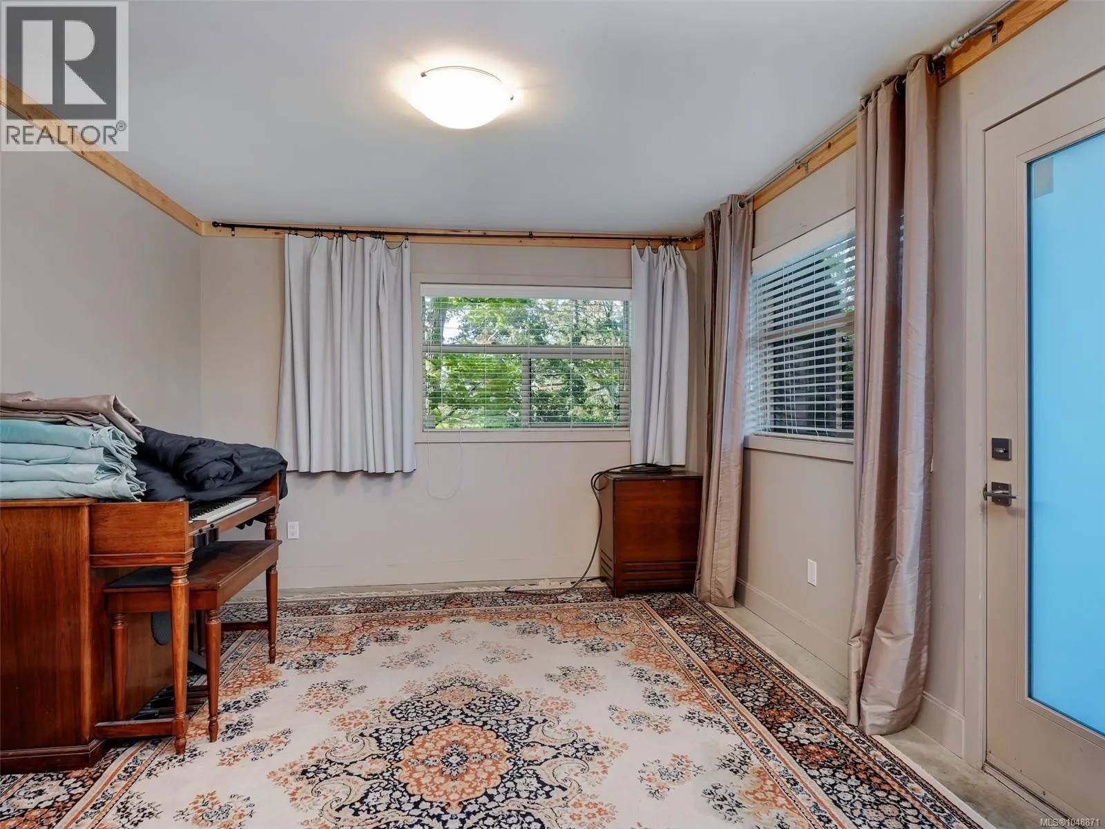 1047 San Marino Cres