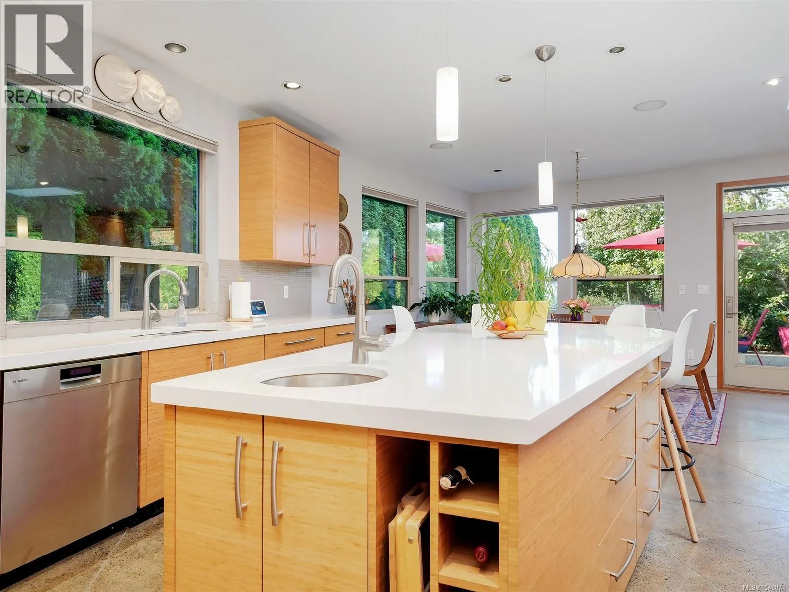 1047 San Marino Cres