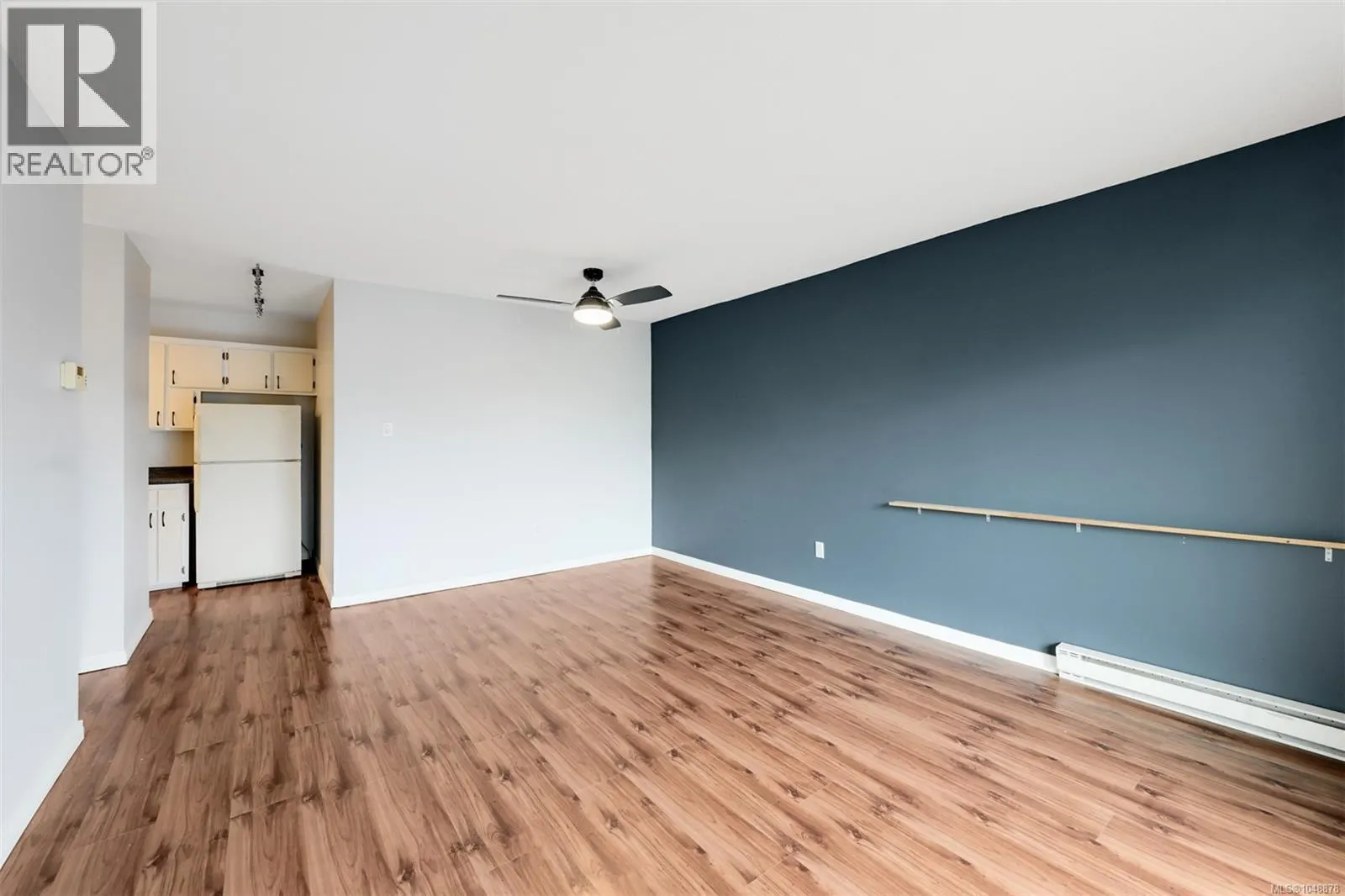 403 859 Carrie St