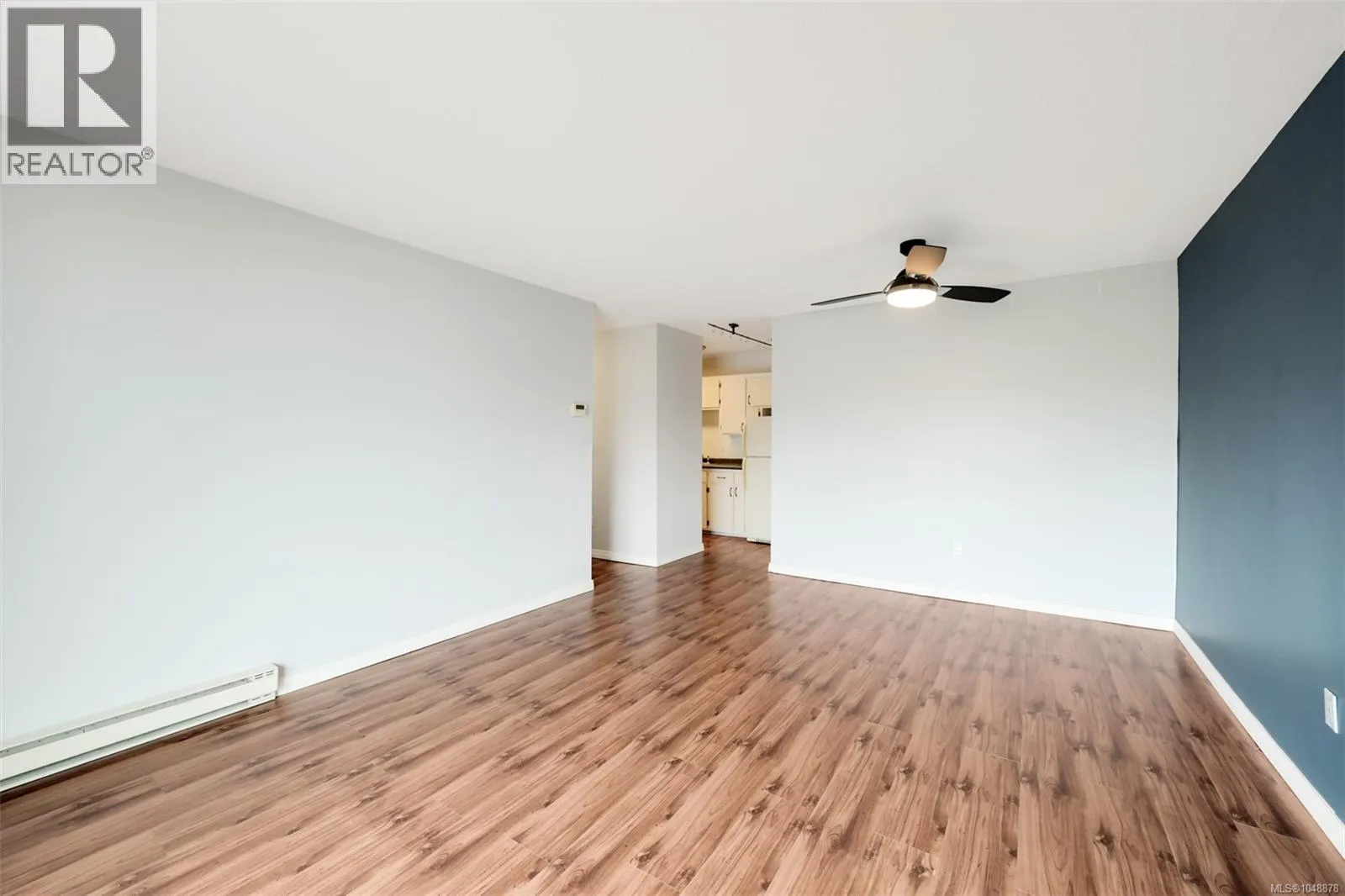 403 859 Carrie St