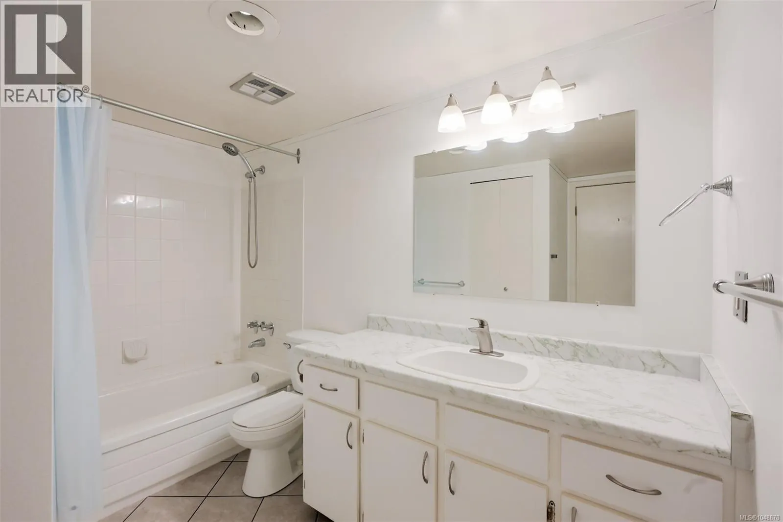 403 859 Carrie St