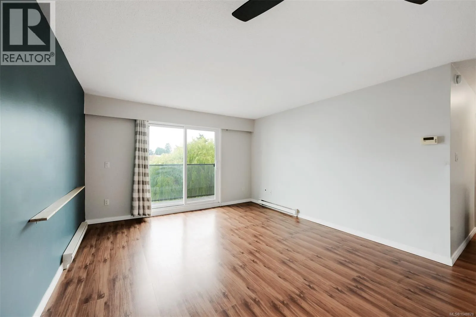 403 859 Carrie St