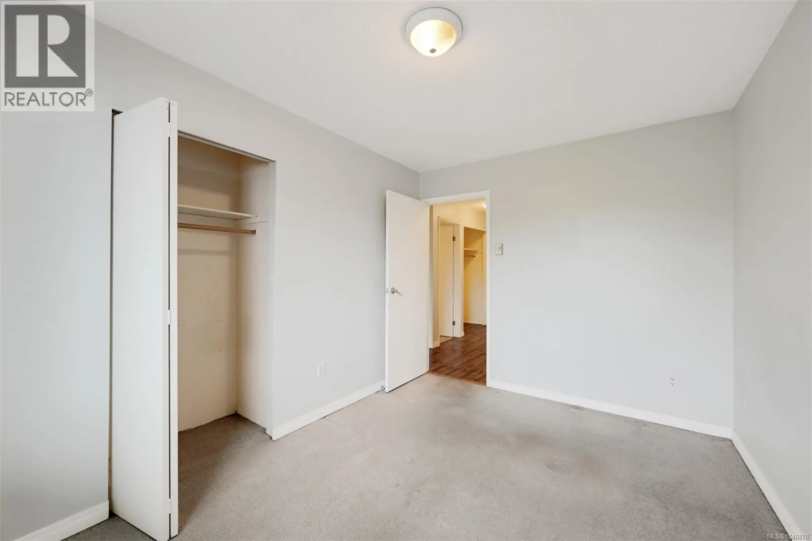 403 859 Carrie St