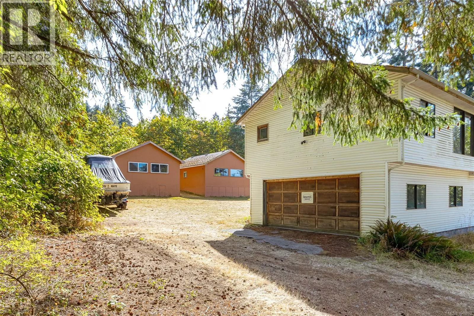 1475 McTavish Rd
