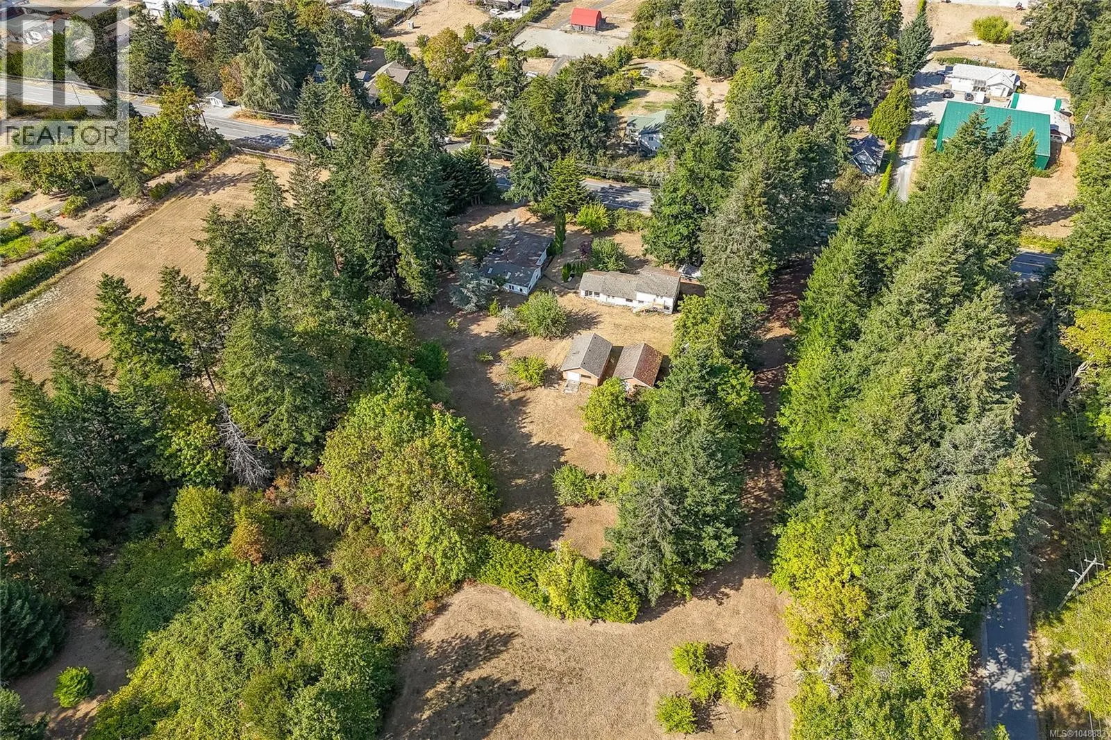 1475 McTavish Rd