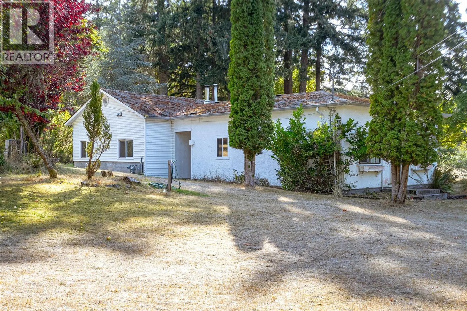 1475 McTavish Rd