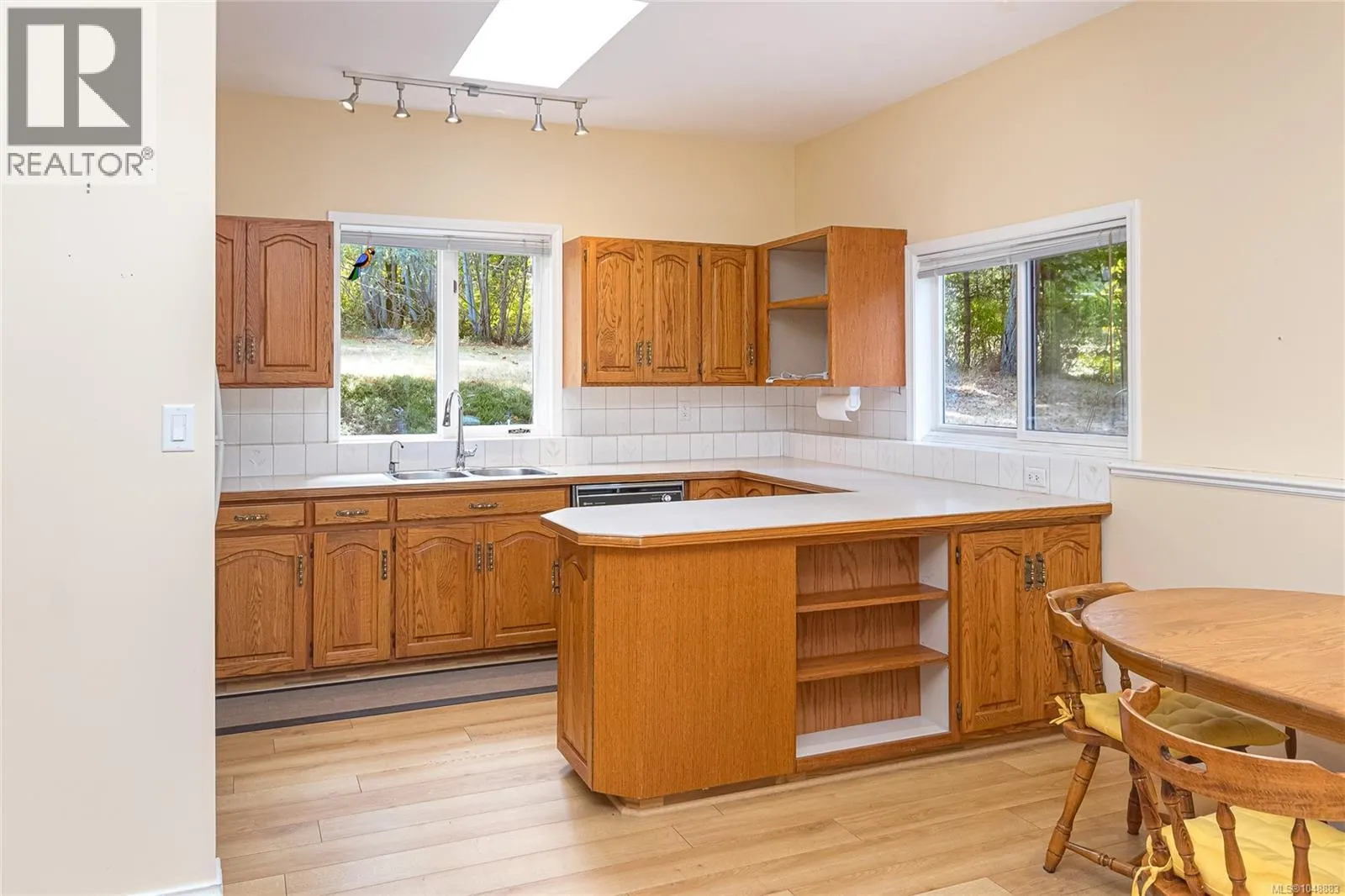 1475 McTavish Rd