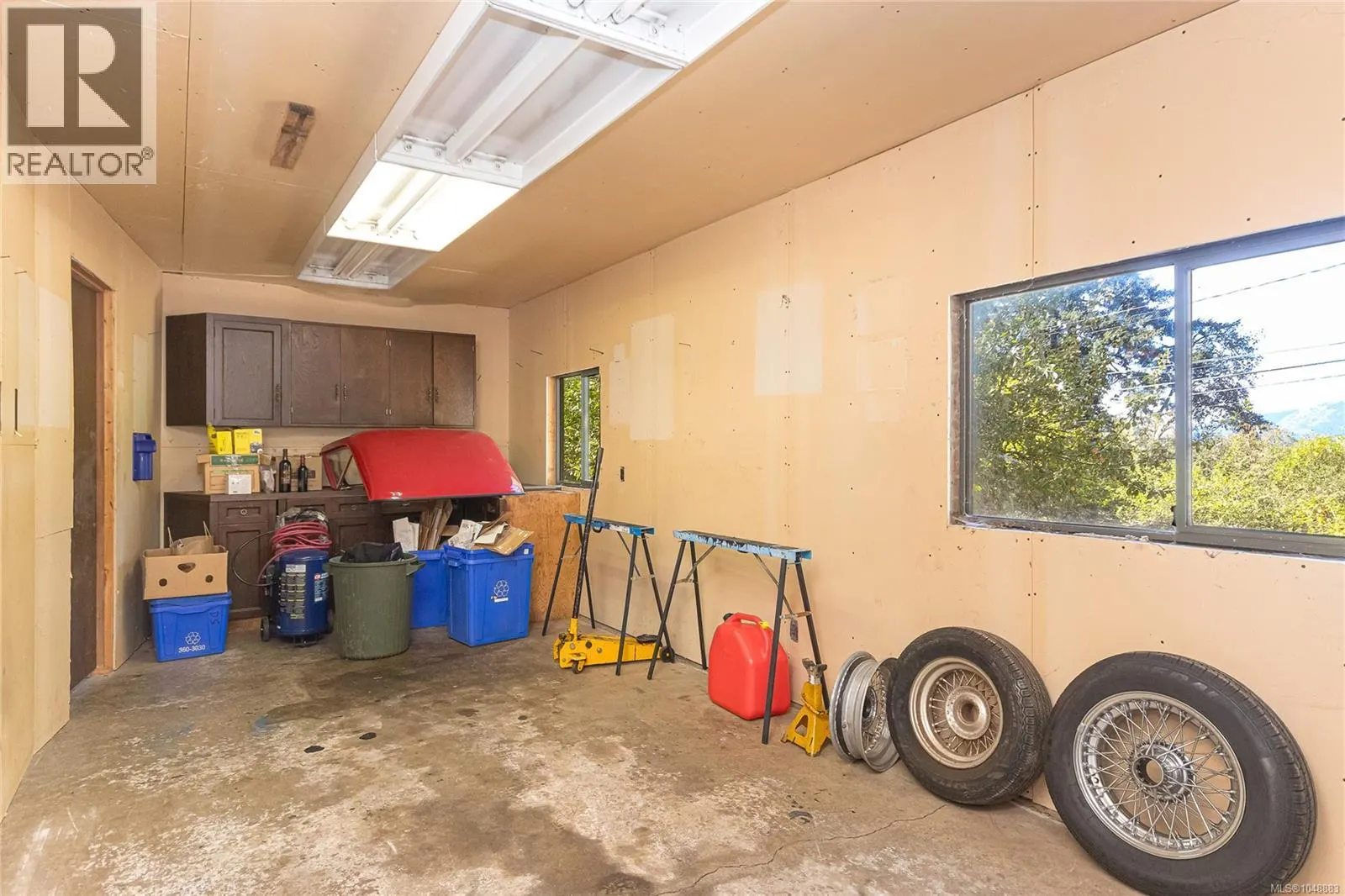 1475 McTavish Rd