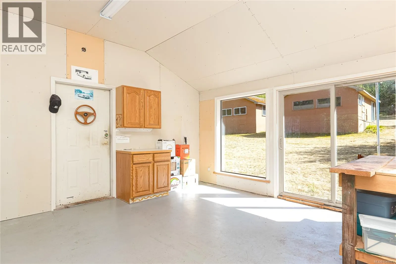 1475 McTavish Rd