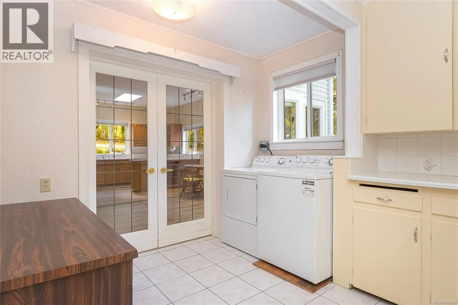 1475 McTavish Rd
