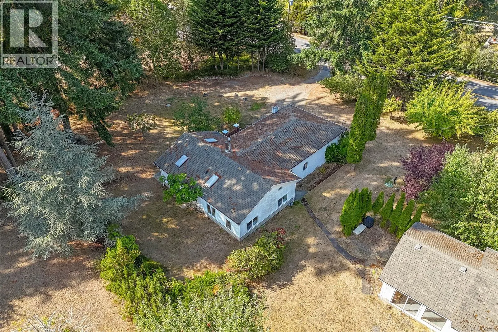 1475 McTavish Rd