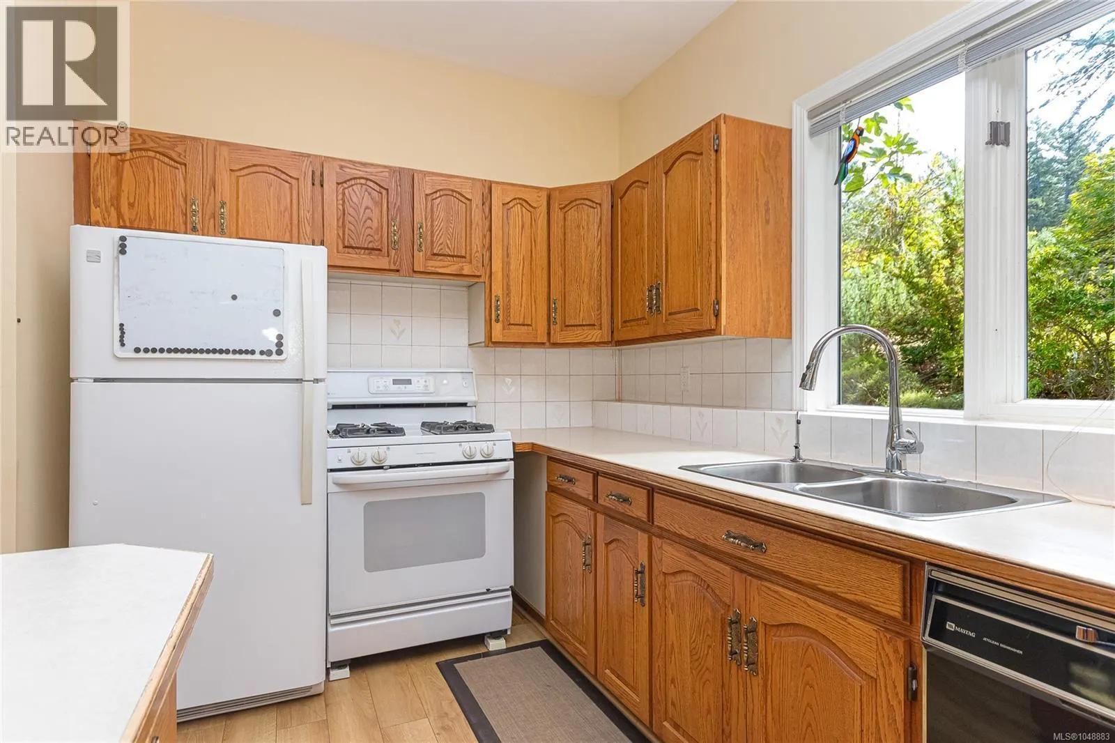 1475 McTavish Rd