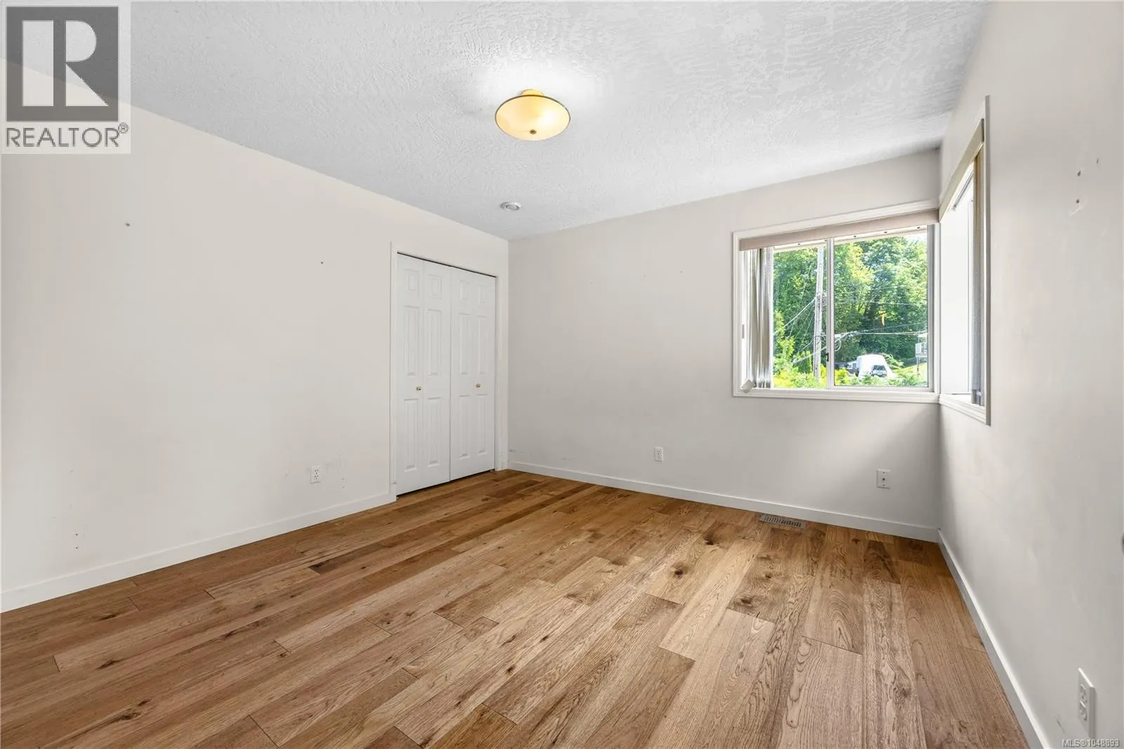 395 Woodley Rd