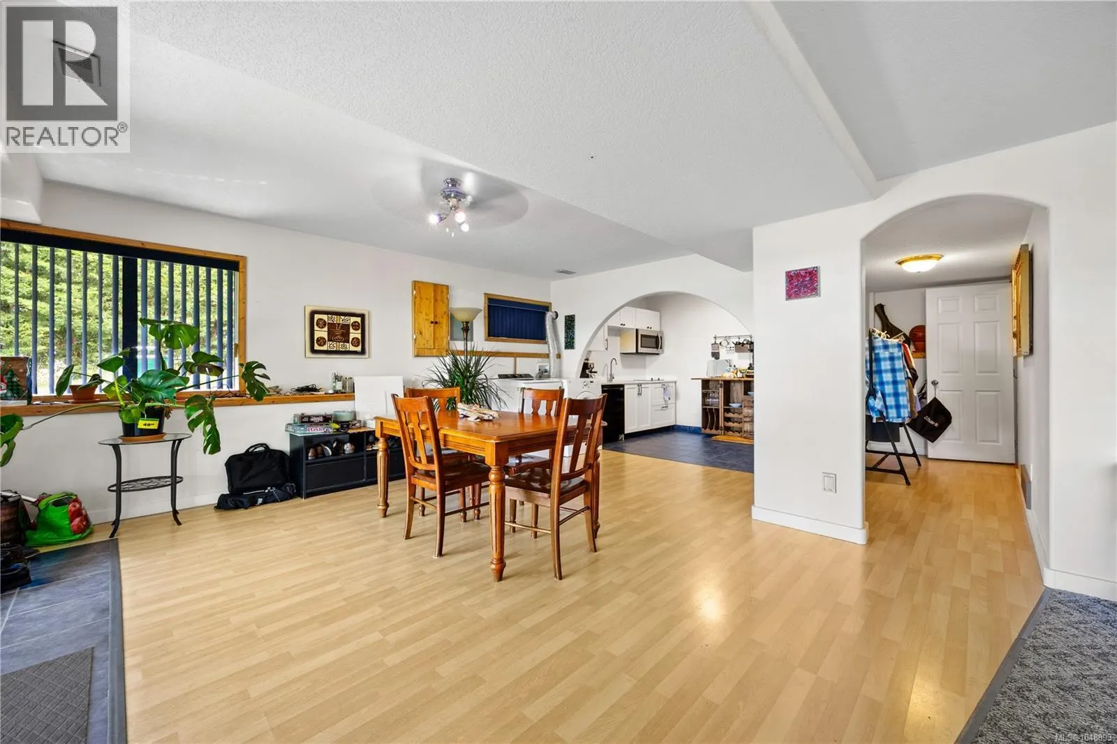 395 Woodley Rd