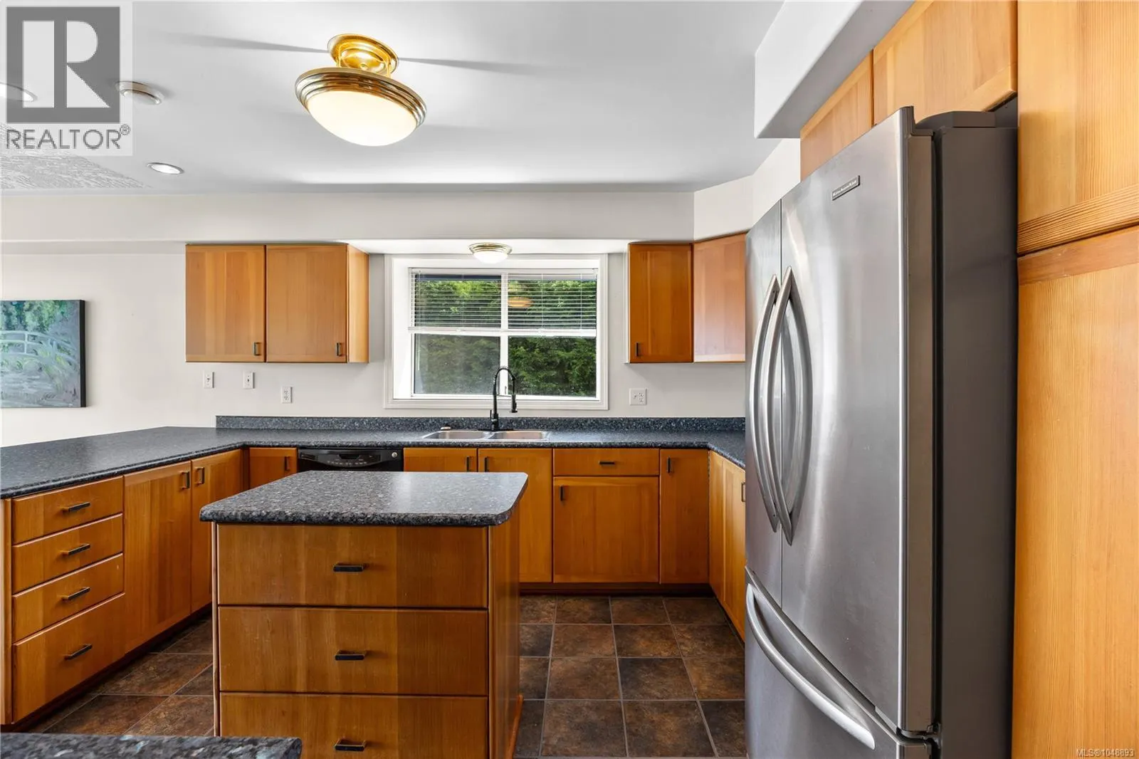 395 Woodley Rd