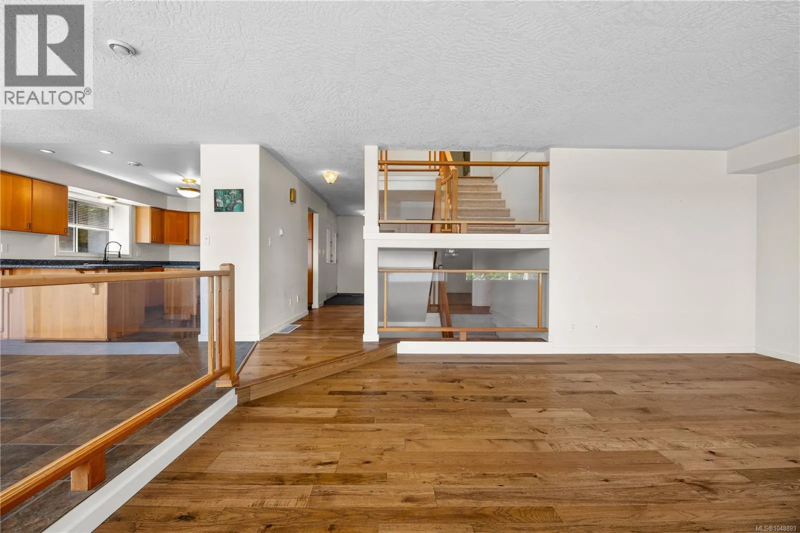 395 Woodley Rd