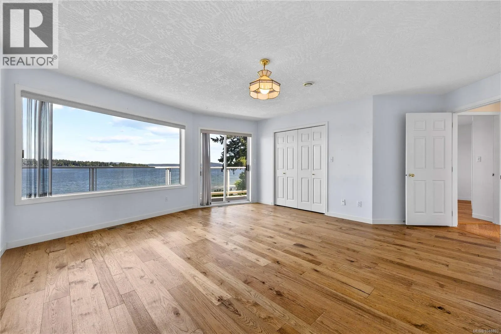 395 Woodley Rd