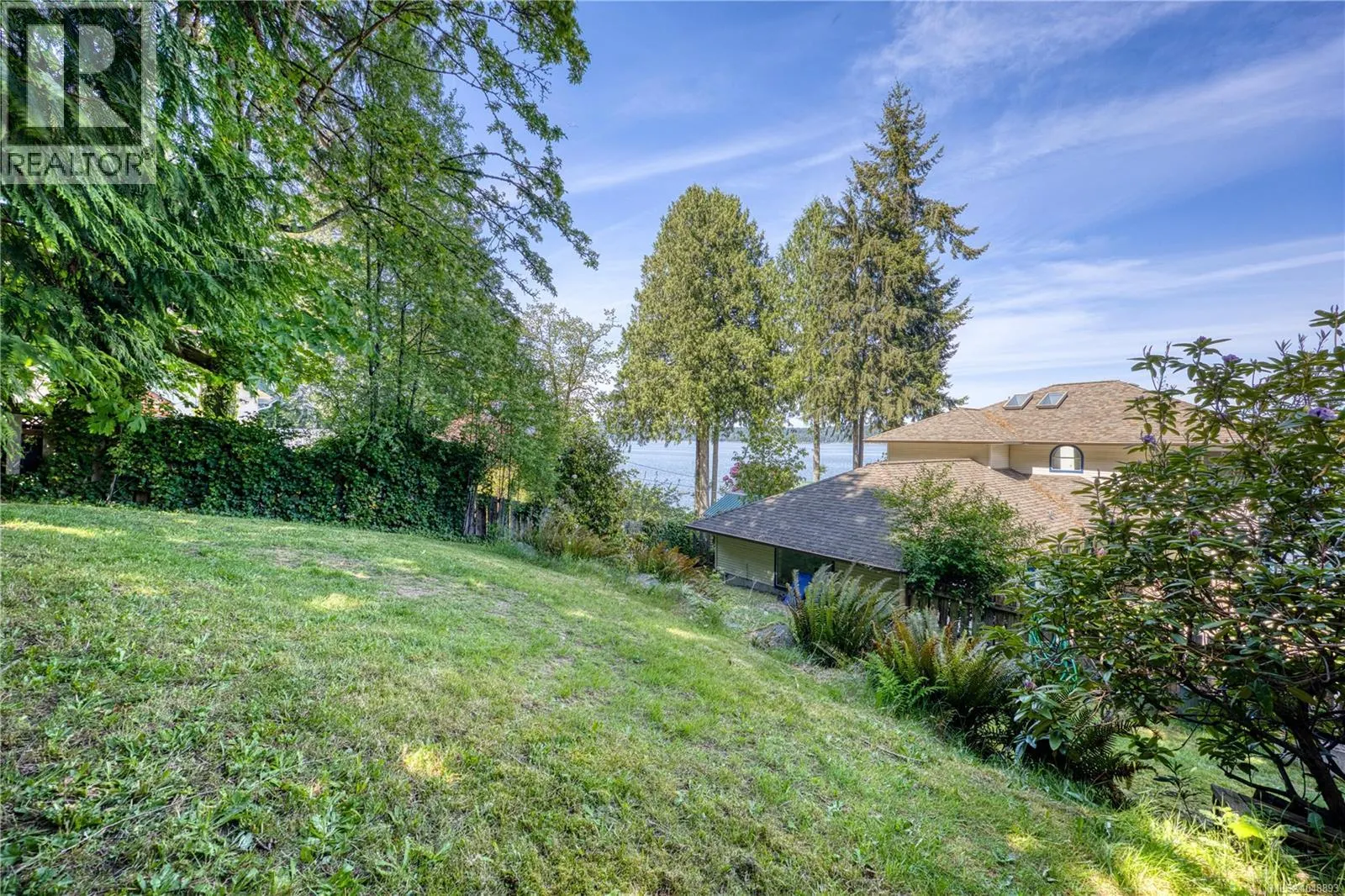 395 Woodley Rd
