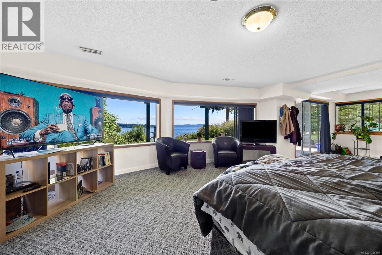 395 Woodley Rd