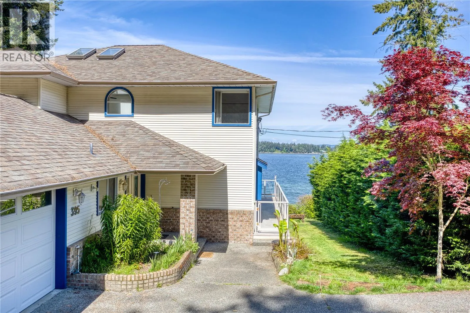 395 Woodley Rd
