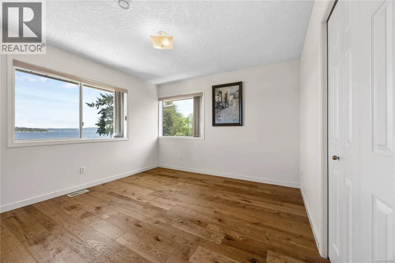 395 Woodley Rd