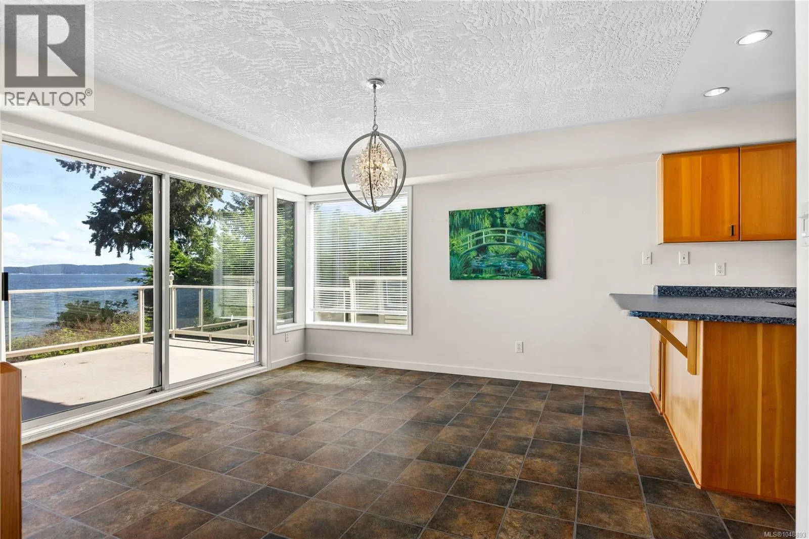 395 Woodley Rd