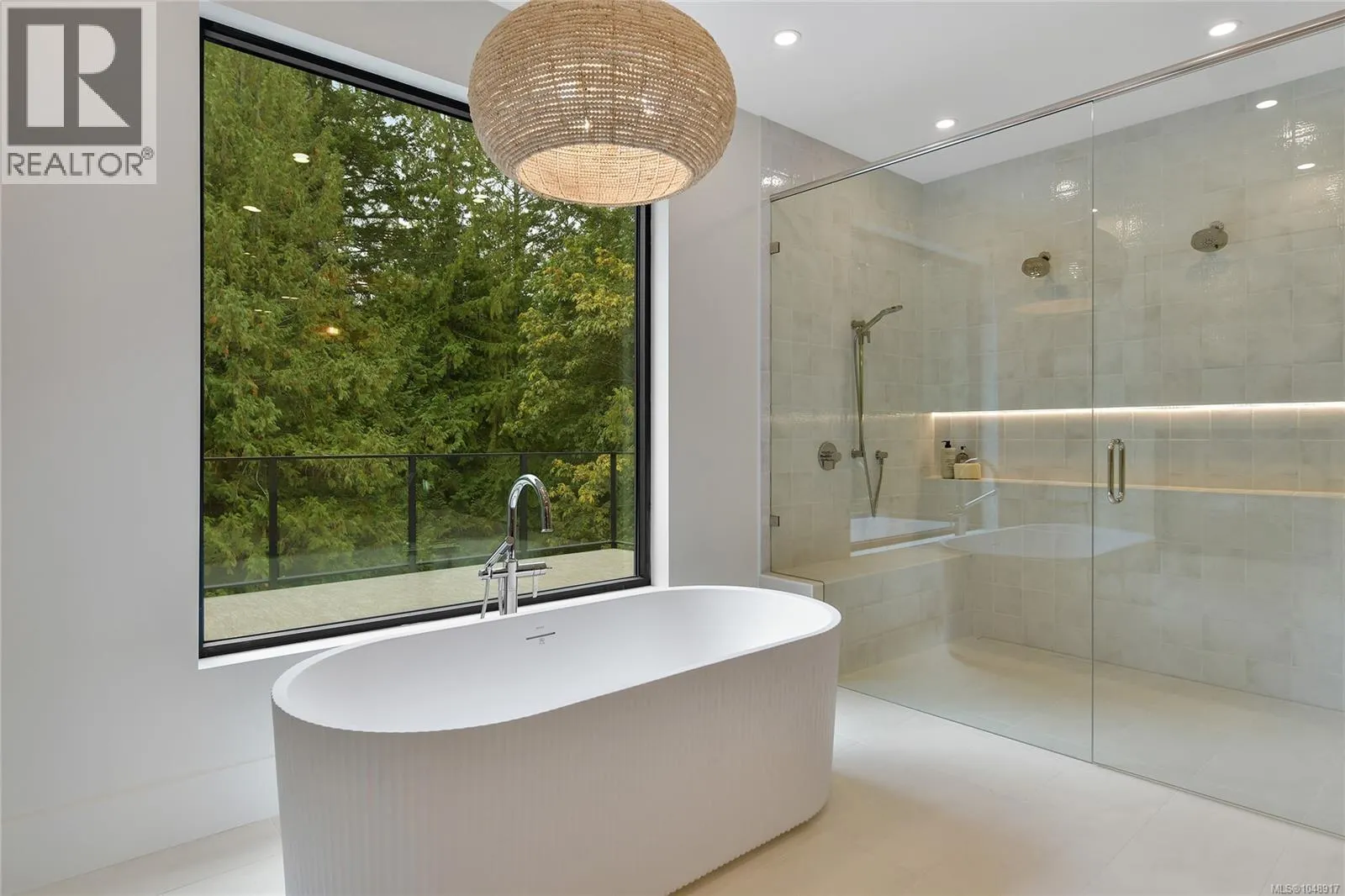 609 Medalist Ave